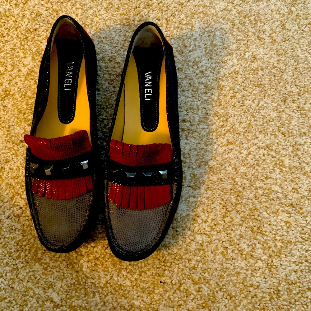 Vaneli Loafers